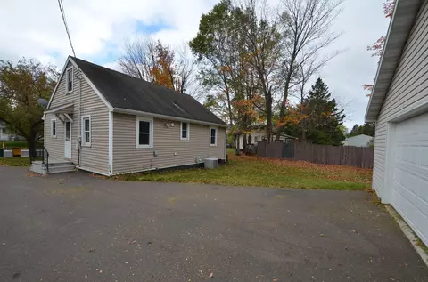 325 W Redwing St, Duluth, MN 55803 photo 27