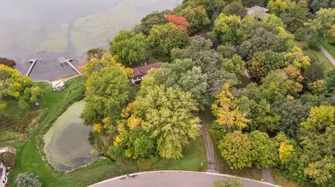 7240 Kurvers Point Rd, Chanhassen, MN 55317