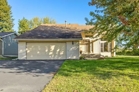 731 Golden Meadow Rd, Eagan, MN 55123