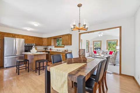 731 Golden Meadow Rd, Eagan, MN 55123 photo 16