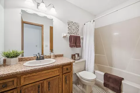731 Golden Meadow Rd, Eagan, MN 55123 photo 25