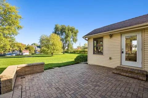 731 Golden Meadow Rd, Eagan, MN 55123 photo 18