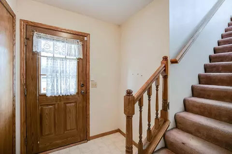 8531 S Pond Trl, Champlin, MN 55316 photo 2