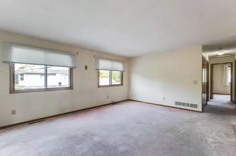8531 S Pond Trl, Champlin, MN 55316 photo 3