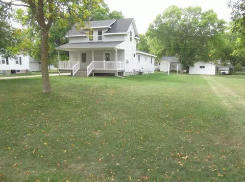 201 6th St, Prinsburg, MN 56281