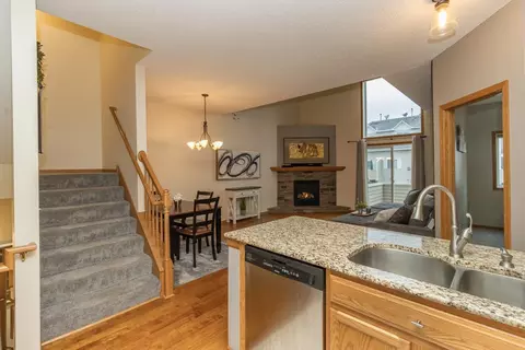 8624 Savanna Oaks Bay #D, Woodbury, MN 55125