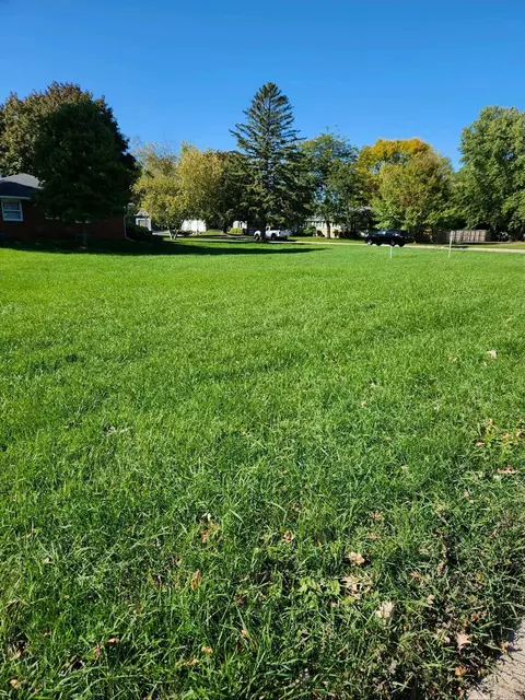 Nnn S Lincoln Avenue, Owatonna, MN 55060