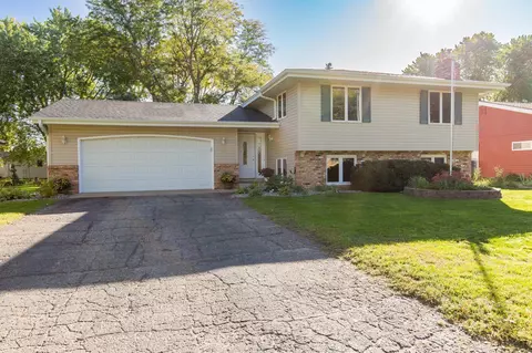 1133 Jefferson St S, Shakopee, MN 55379