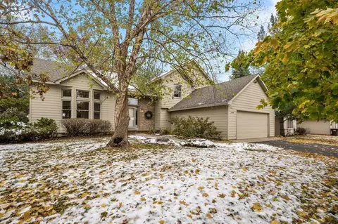 7580 44th St N, Oakdale, MN 55128