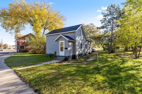 726 1st St NE, Little Falls, MN 56345