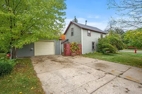 416 15th St W, Hastings, MN 55033