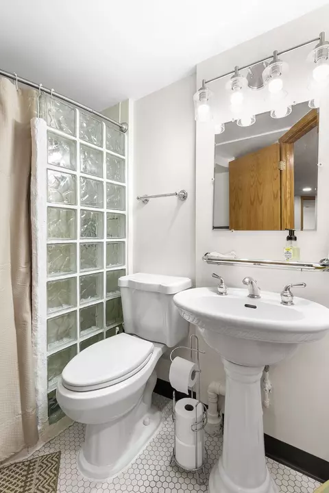 Bath - 32145 61st Ave, Saint Cloud, MN 56303 photo 3 of 3