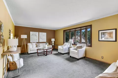 1108 Parkview Ln, Eagan, MN 55123 photo 11