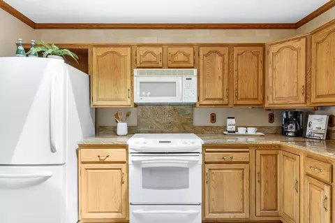 1108 Parkview Ln, Eagan, MN 55123 photo 19