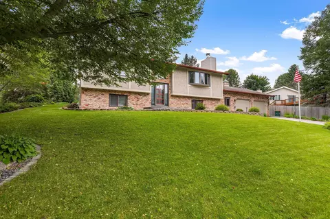1108 Parkview Ln, Eagan, MN 55123 photo 5
