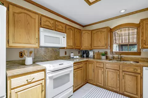 1108 Parkview Ln, Eagan, MN 55123 photo 18