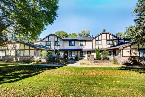 1109 W Royal Oaks Dr, Shoreview, MN 55126