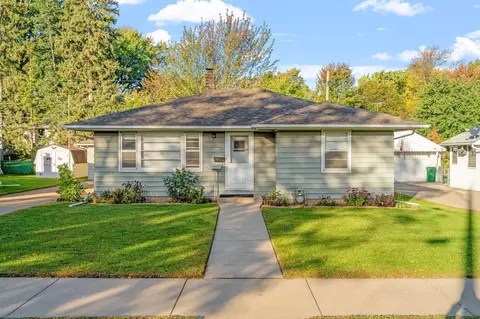 969 Charlton St, West Saint Paul, MN 55118