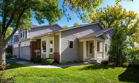 1409 Summit Shores Dr, Burnsville, MN 55306