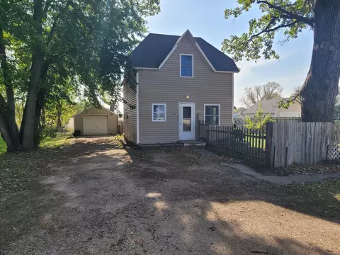 220 E Read St, Le Roy, MN 55951