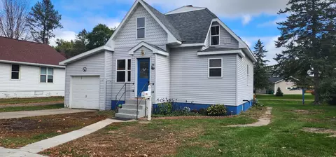 408 8th St NE, Staples, MN 56479