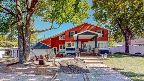 1213 N Elm Ave, Owatonna, MN 55060