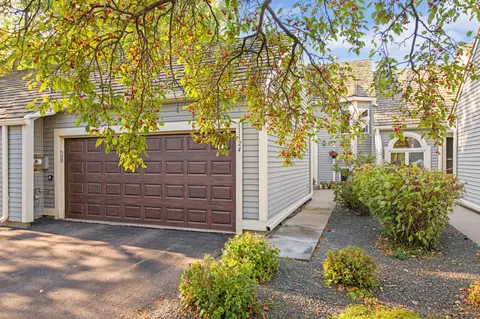 11124 Hyland Ter, Eden Prairie, MN 55344
