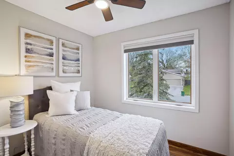 4670 Beacon Hill Rd, Eagan, MN 55122 photo 32