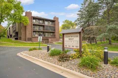 7301 W 101st St #102, Bloomington, MN 55438