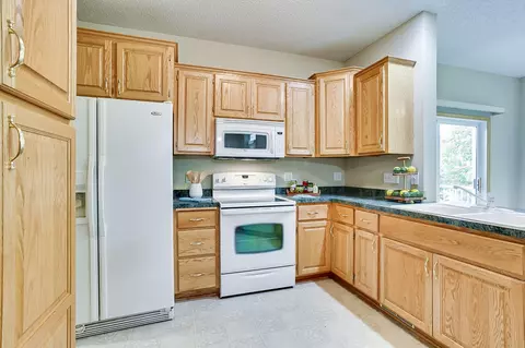 2217 Liberty Ln, Eagan, MN 55122 photo 24