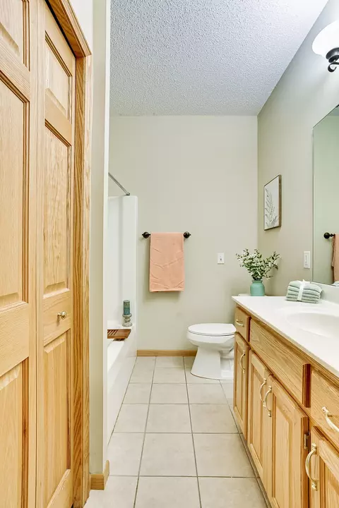 2217 Liberty Ln, Eagan, MN 55122 photo 33