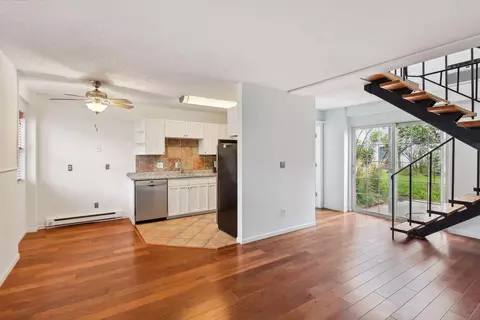 1501 American Blvd E #203, Bloomington, MN 55425