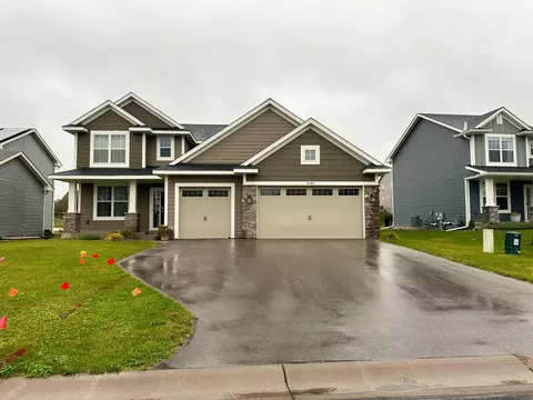 9248 Lower 6th St N, Lake Elmo, MN 55042