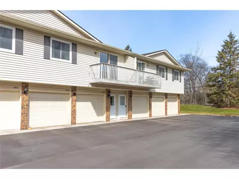 2465 Grenadier Ave N, Oakdale, MN 55128