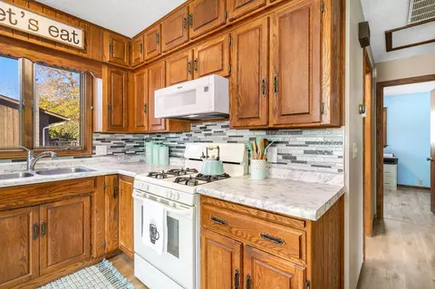 1408 Robinwood Ln, Faribault, MN 55021 photo 13