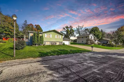 1408 Robinwood Ln, Faribault, MN 55021 photo 2