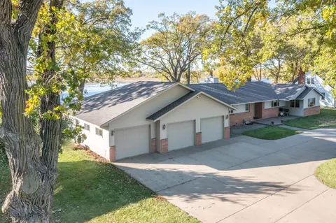 1701 Riverview Dr, Little Falls, MN 56345