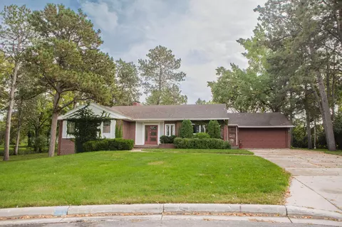 8 Circle Pines St, Morris, MN 56267