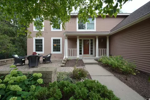 1030 Fernbrook Ln N, Plymouth, MN 55447
