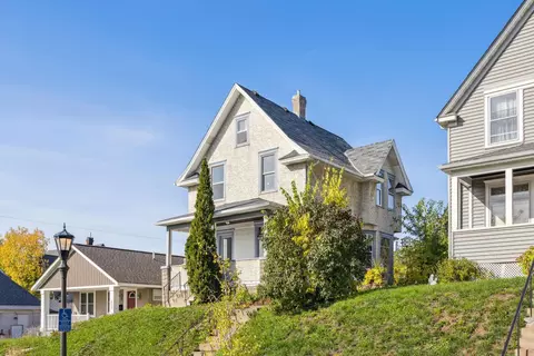 655 Jessamine Ave E, Saint Paul, MN 55106