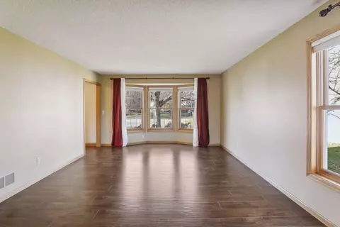 4142 Barrow Ct, Eagan, MN 55123 photo 5