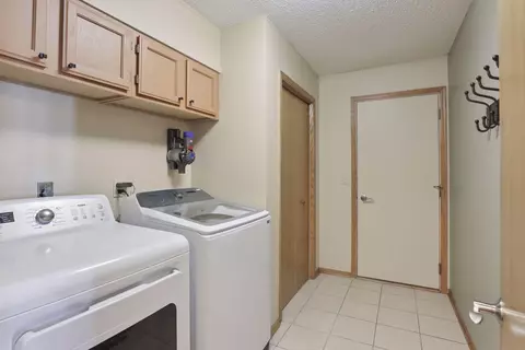 4142 Barrow Ct, Eagan, MN 55123 photo 15