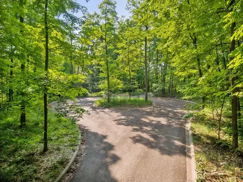 2512 Willow Dr, Medina, MN 55340