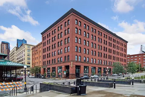 289 5th St E #501, Saint Paul, MN 55101