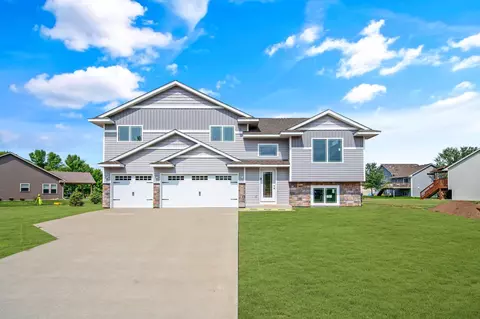 702 Aspen Ct, Sandstone, MN 55072