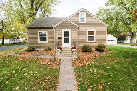 567 1st Ave SW, Forest Lake, MN 55025