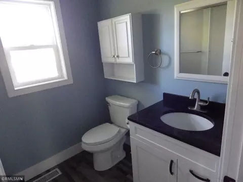 1833 36th St SE, Willmar, MN 56201 photo 4