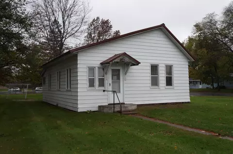 202 7th St SW, Little Falls, MN 56345