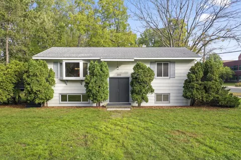 2013 Webber St, White Bear Lake, MN 55110