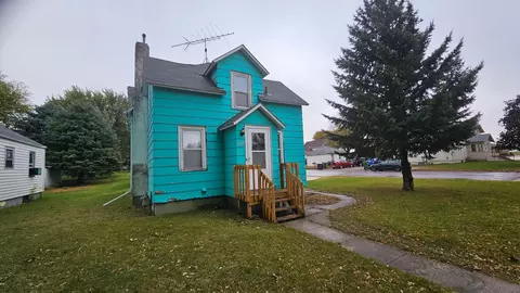 1623 East Ave, Worthington, MN 56187